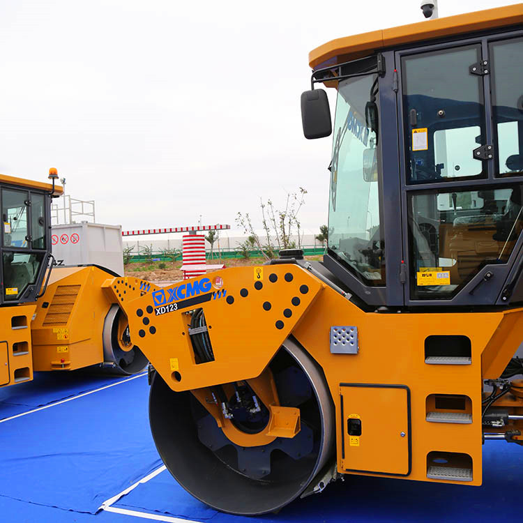 XCMG road construction machine XD123 12 ton double drum asphalt compactor road roller machine price